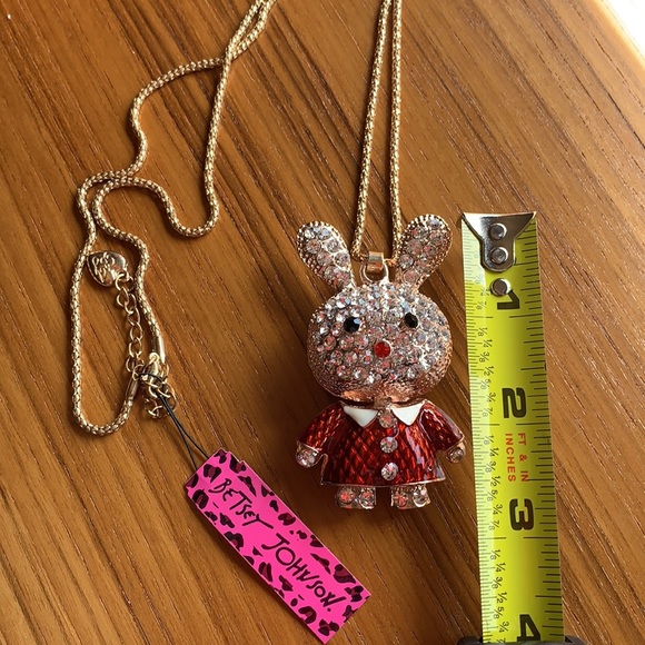Betsey Johnson rhinestone Bunny necklace - Picture 5 of 5